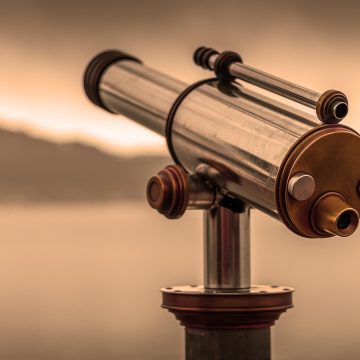 吞噬星空动漫在线观看免费 目录页上的清晰度与线路状态标签特写，薄荷青的可用状态药丸与灰色待核对标签并排显示